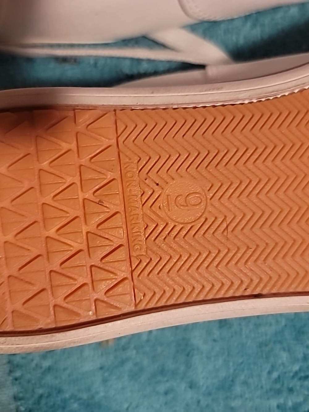 Universal Thread White Canvas Sneakers - Women's - Picture 6 of 11